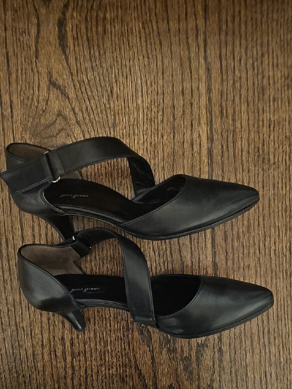 Paul Green Black Pointed Leather Cross-Strap Pumps - Picture 2 of 15